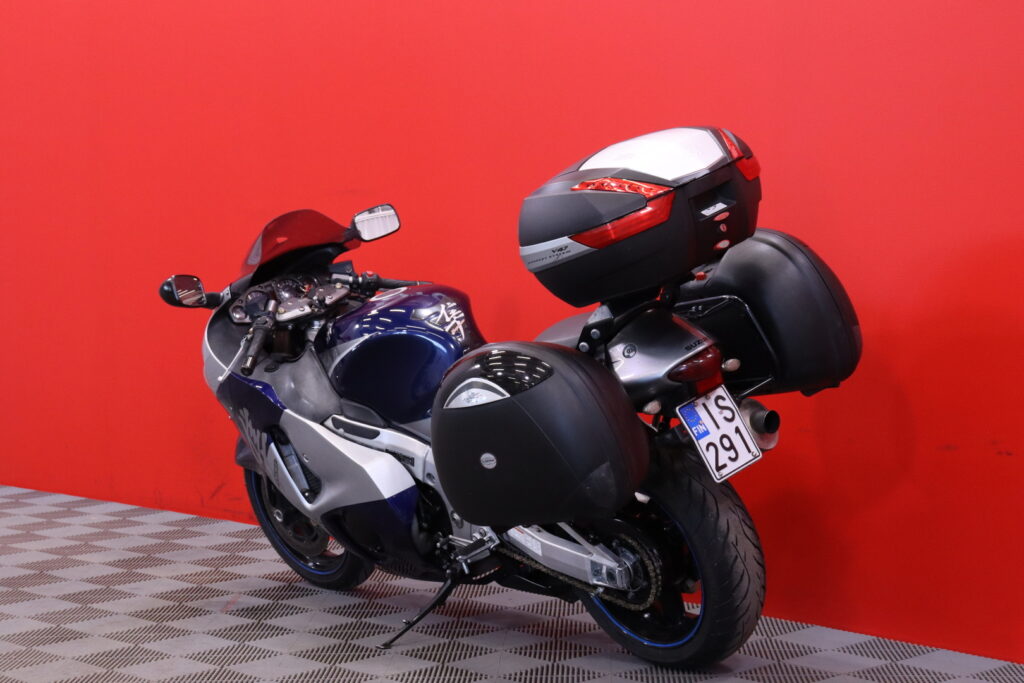 Suzuki - GSX - 1300R Hayabusa *Suomipyörä, Slipari, Ketjurasvari* Suzuki - GSX - 1300R Hayabusa *Suomipyörä, Slipari, Ketjurasvari* - Moottoripyörä