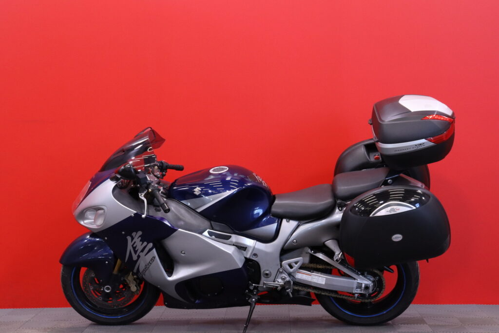 Suzuki - GSX - 1300R Hayabusa *Suomipyörä, Slipari, Ketjurasvari* Suzuki - GSX - 1300R Hayabusa *Suomipyörä, Slipari, Ketjurasvari* - Moottoripyörä