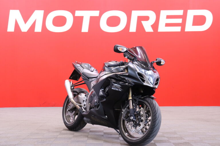 Suzuki - GSX-R - 1000 // Suomi-pyörä / Leovince / Ohjausiskari / Kaatumatapit // - Moottoripyörä