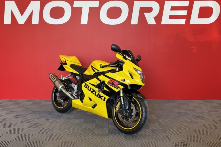 Suzuki - GSX-R - 600 // Juuri saapunut / Akrapovic / Huoltokirja / Uudet renkaat / Suomi-pyörä // - Moottoripyörä