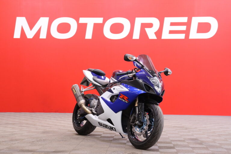 Suzuki - GSX-R - 1000 // Akrapovic / Säädettävä kahva / Hyvät renkaat // - Moottoripyörä