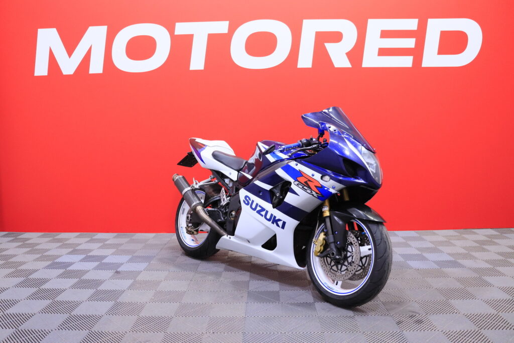 Suzuki - GSX-R - 1000 // Slipari / Ducktail / Uudet renkaat / Suzuki - GSX-R - 1000 // Slipari / Ducktail / Uudet renkaat / - Moottoripyörä