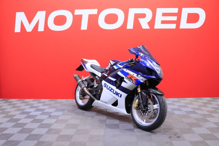 Suzuki - GSX-R - 1000 // Slipari / Ducktail / Uudet renkaat / - Moottoripyörä