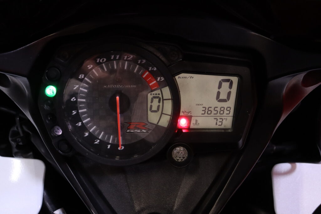 Suzuki - GSX-R - 1000 // Juuri saapunut! / Ducktail / Vaihdenäyttö / Tokico // Suzuki - GSX-R - 1000 // Juuri saapunut! / Ducktail / Vaihdenäyttö / Tokico // - Moottoripyörä