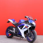 Suzuki - GSX-R - 600 // Suomi-pyörä / Ohjausiskunvaimennin / 2x-avain // - Moottoripyörä