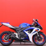 Suzuki - GSX-R - 600 // Suomi-pyörä / Ohjausiskunvaimennin / 2x-avain // - Moottoripyörä