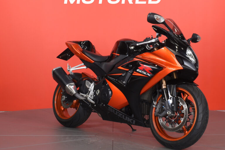 Suzuki - GSX-R - 1000 // Suomi-pyörä / Yoshimura / Juuri tullut // - Moottoripyörä