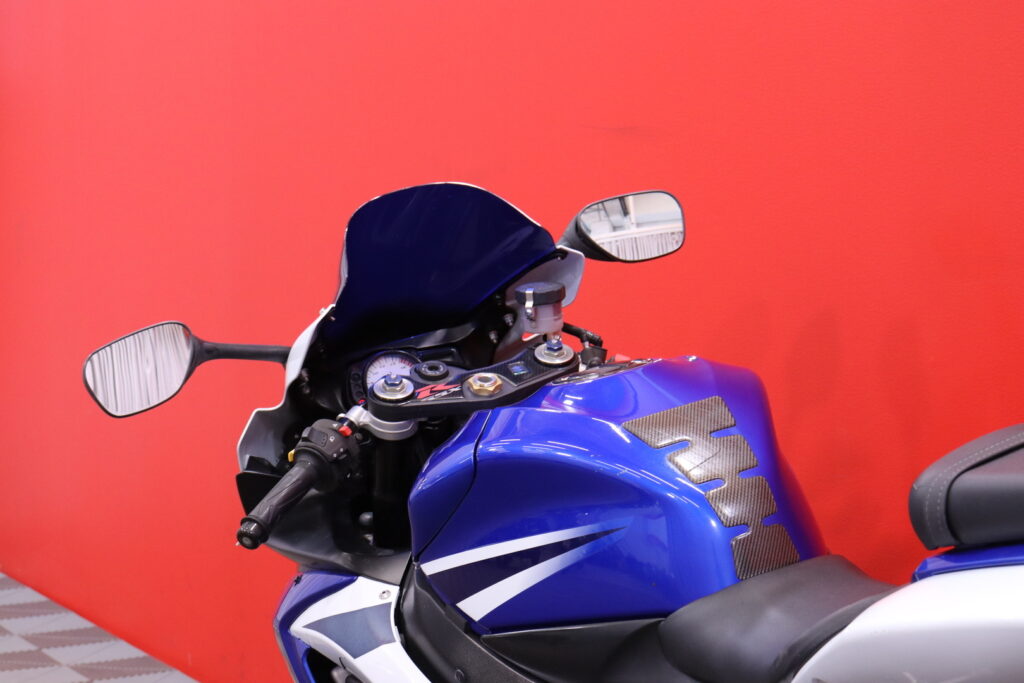 Suzuki - GSX-R - 750 // Suomi-pyörä / Putkisto / Ducktail / Ohjausiskari / Kaatumatapit // Suzuki - GSX-R - 750 // Suomi-pyörä / Putkisto / Ducktail / Ohjausiskari / Kaatumatapit // - Moottoripyörä