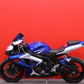 Suzuki - GSX-R - 750 // Suomi-pyörä / Putkisto / Ducktail / Ohjausiskari / Kaatumatapit // - Moottoripyörä