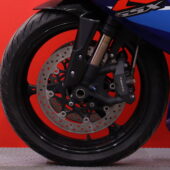 Suzuki - GSX-R - 750 // Suomi-pyörä / Putkisto / Ducktail / Ohjausiskari / Kaatumatapit // - Moottoripyörä