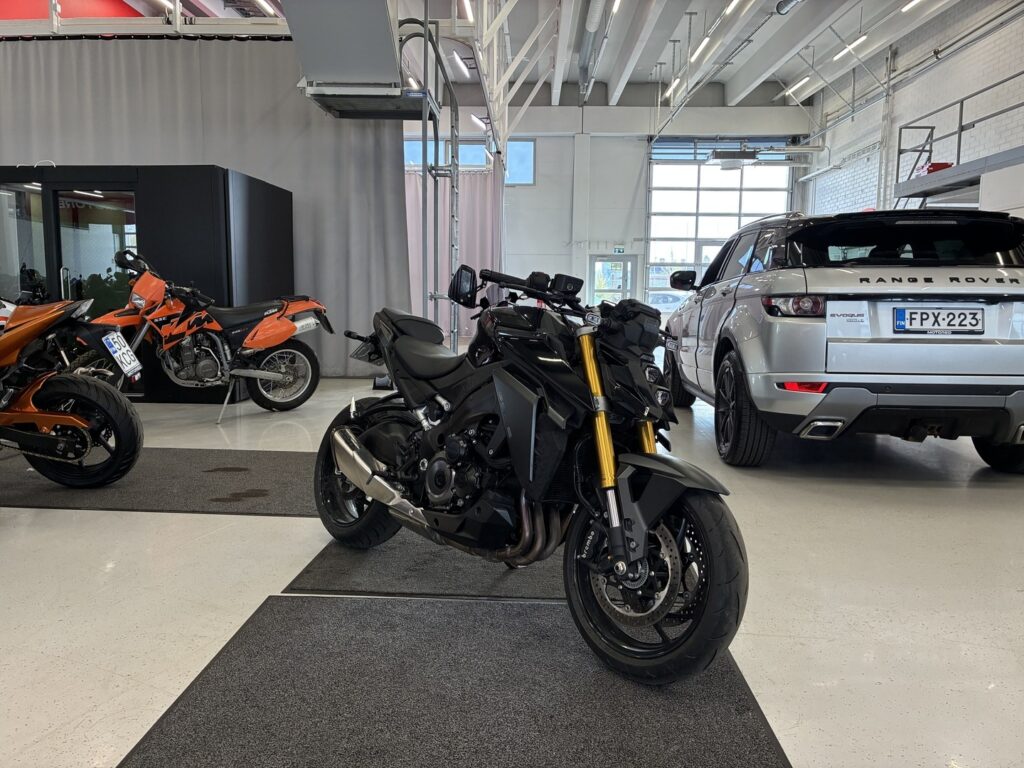 Suzuki - GSX-S - 1000 // Juuri saapunut! / Suomi-pyörä // - Moottoripyörä
