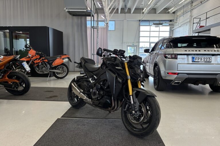 Suzuki - GSX-S - 1000 // Juuri saapunut! / Suomi-pyörä // - Moottoripyörä