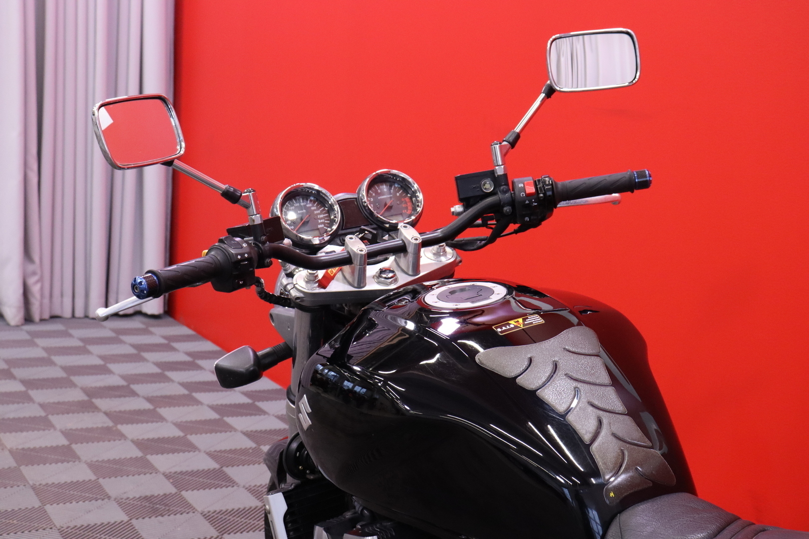 Suzuki - GSX - 1400 // Suomi-pyörä / Yoshimura putkisto // - Moottoripyörä