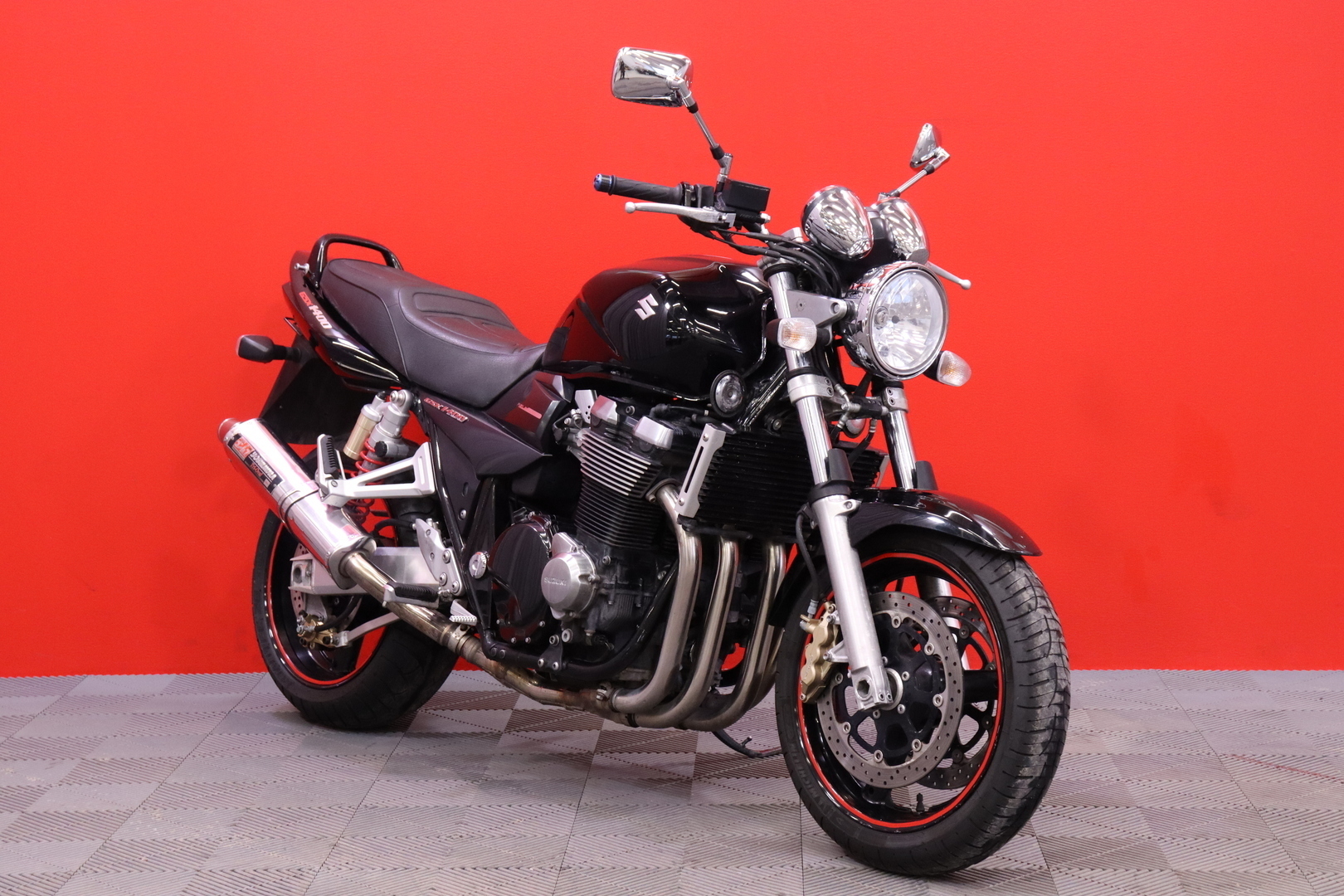 Suzuki - GSX - 1400 // Suomi-pyörä / Yoshimura putkisto // - Moottoripyörä