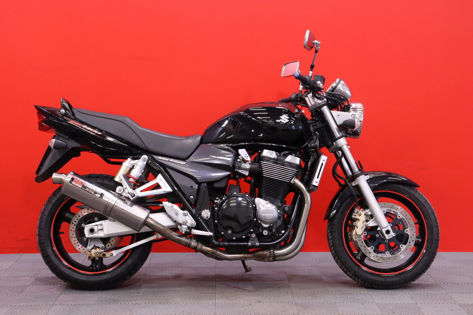 Suzuki - GSX - 1400 // Suomi-pyörä / Yoshimura putkisto // - Moottoripyörä