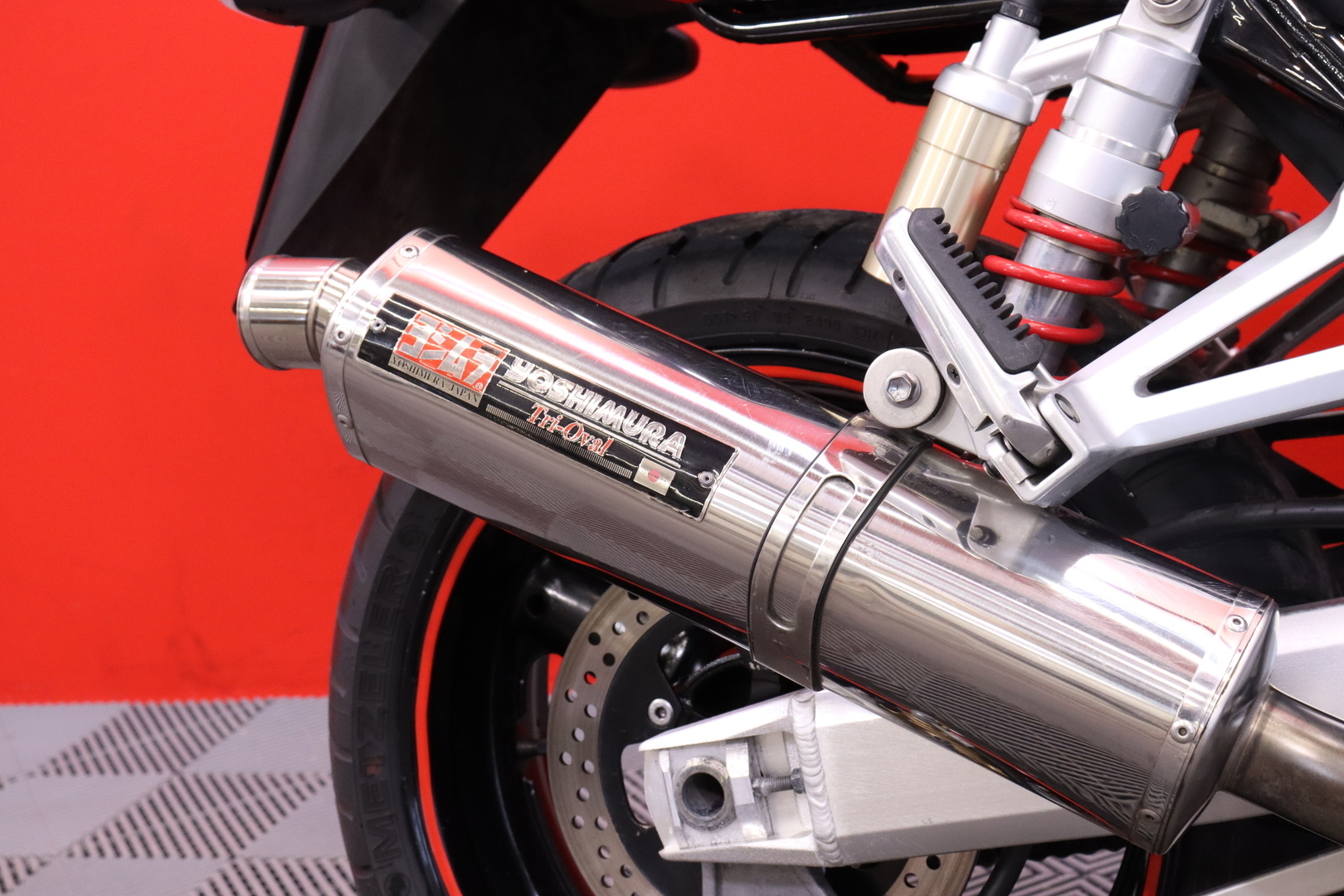 Suzuki - GSX - 1400 // Suomi-pyörä / Yoshimura putkisto // - Moottoripyörä