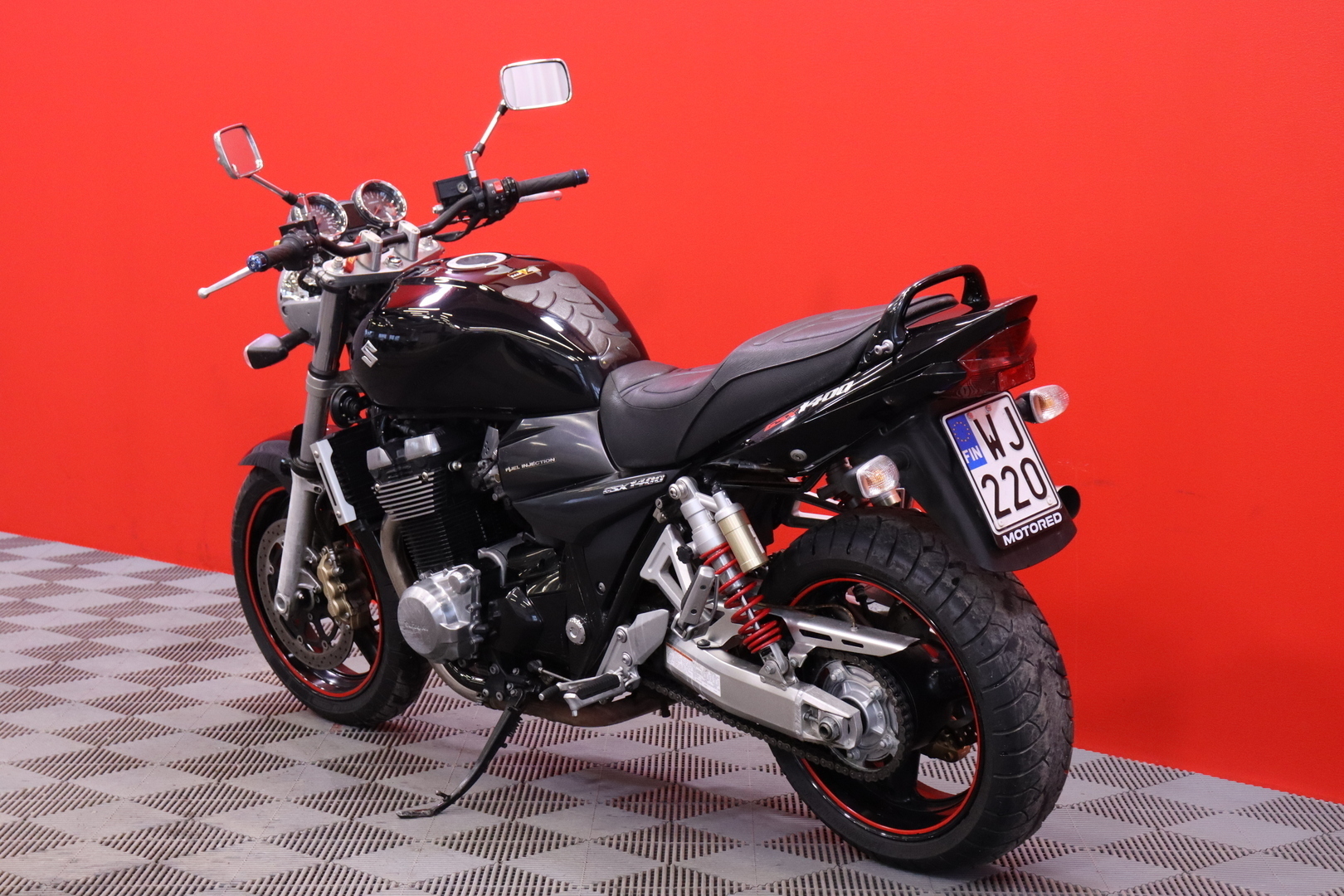 Suzuki - GSX - 1400 // Suomi-pyörä / Yoshimura putkisto // - Moottoripyörä