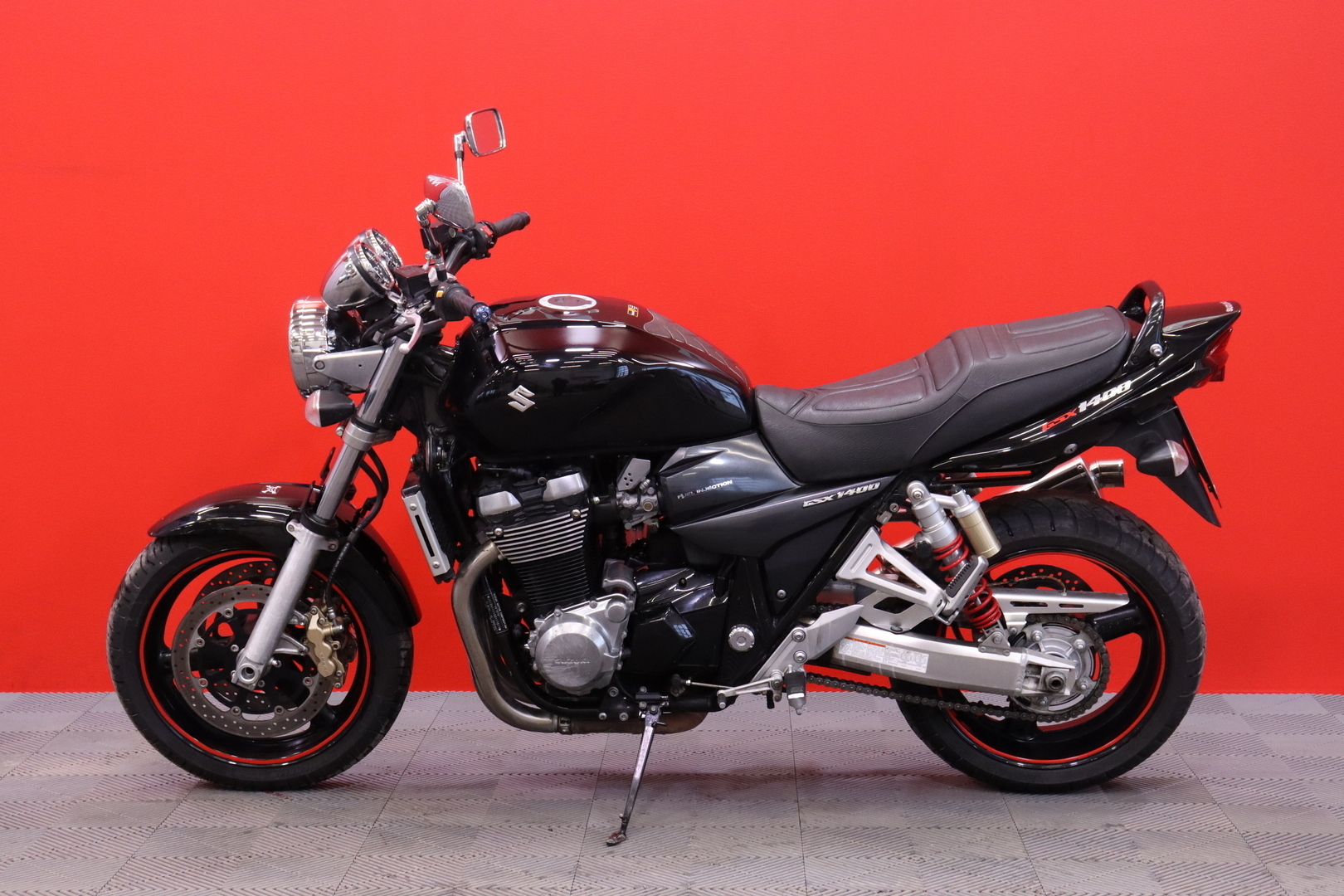 Suzuki - GSX - 1400 // Suomi-pyörä / Yoshimura putkisto // - Moottoripyörä