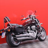 Suzuki - INTRUDER - M1800R // Suomi-pyörä / Huoltokirja / Sissybar / Kaatumaraudat / 2x laukut // - Moottoripyörä