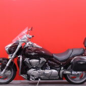 Suzuki - INTRUDER - M1800R // Suomi-pyörä / Huoltokirja / Sissybar / Kaatumaraudat / 2x laukut // - Moottoripyörä