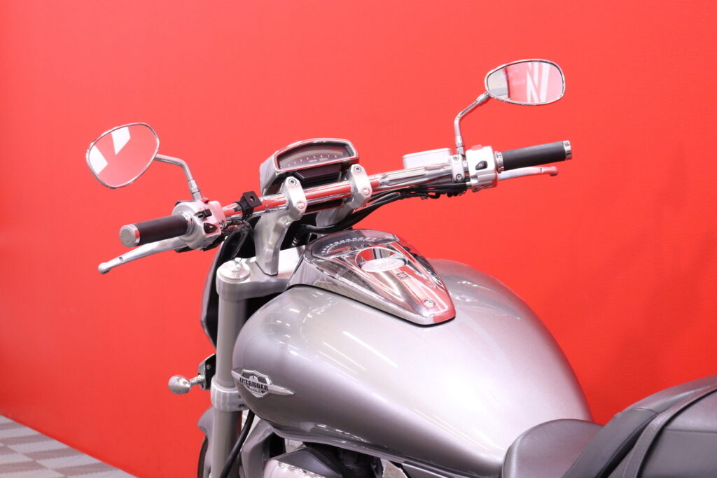 Suzuki - INTRUDER - M1800R // Cobra Putkisto / Huoltokirja / Sissybar // Suzuki - INTRUDER - M1800R // Cobra Putkisto / Huoltokirja / Sissybar // - Moottoripyörä