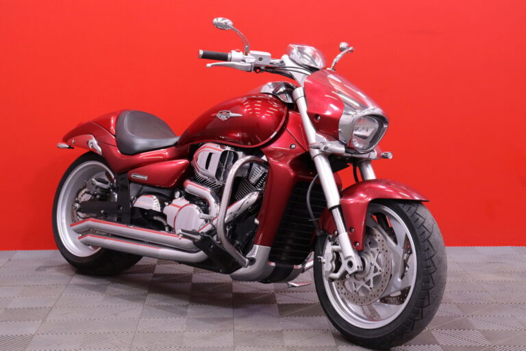 Suzuki - INTRUDER - M1800R // Hooker putkisto / Supercharger / LED / Powercommander // - Moottoripyörä