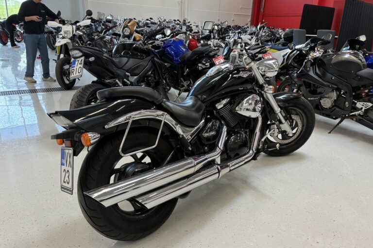Suzuki - INTRUDER - M800 // Juuri saapunut / Suomi-pyörä // - Moottoripyörä