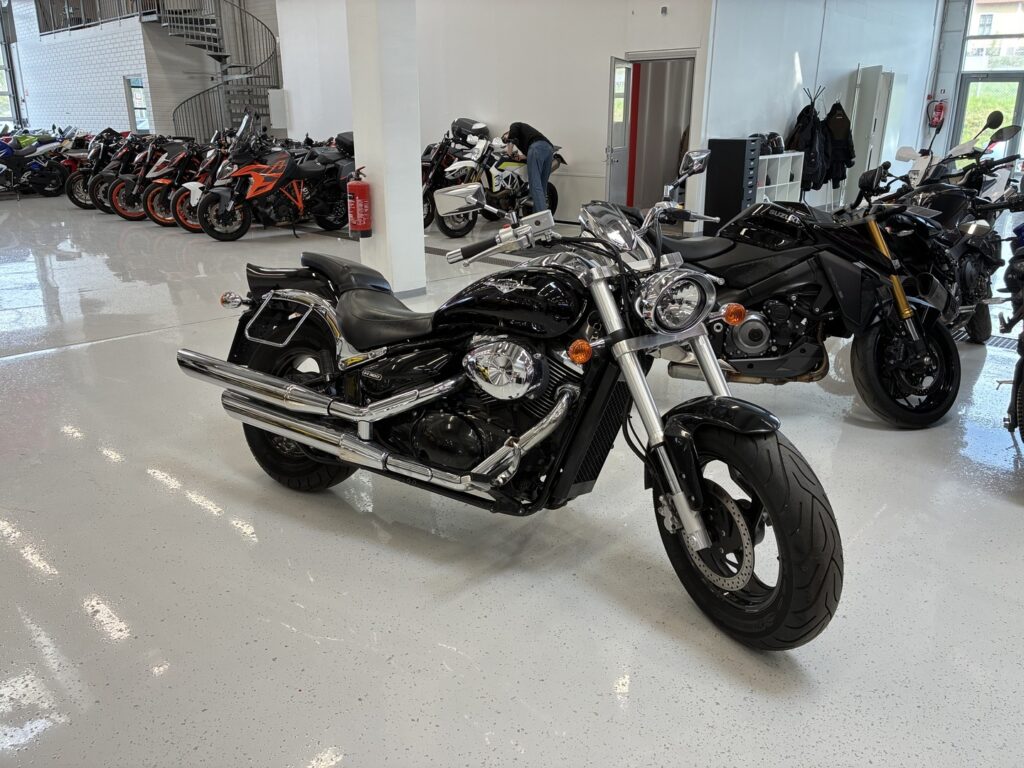 Suzuki - INTRUDER - M800 // Juuri saapunut / Suomi-pyörä // - Moottoripyörä