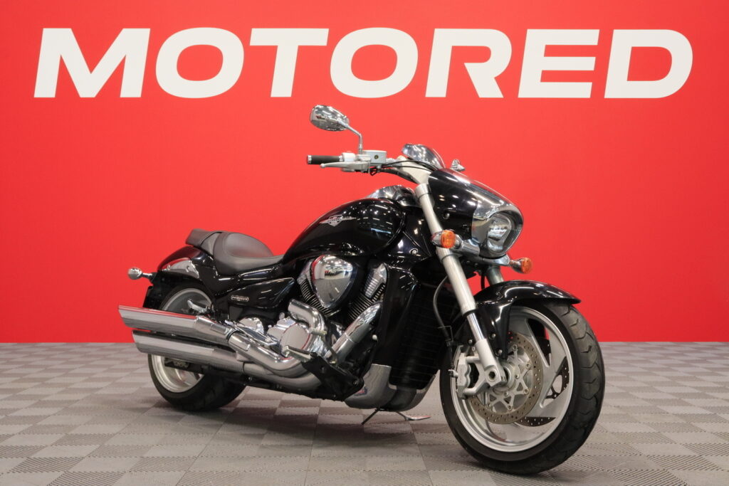 Suzuki - INTRUDER - M1800R // 1. Om. Suomi-pyörä / Ducktail / Kotiintoimitus! // - Moottoripyörä