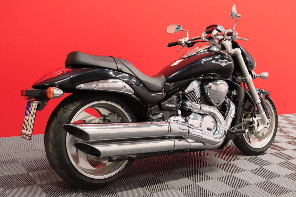 Suzuki - INTRUDER - M1800R // 1. Om. Suomi-pyörä / Ducktail / Kotiintoimitus! // Suzuki - INTRUDER - M1800R // 1. Om. Suomi-pyörä / Ducktail / Kotiintoimitus! // - Moottoripyörä