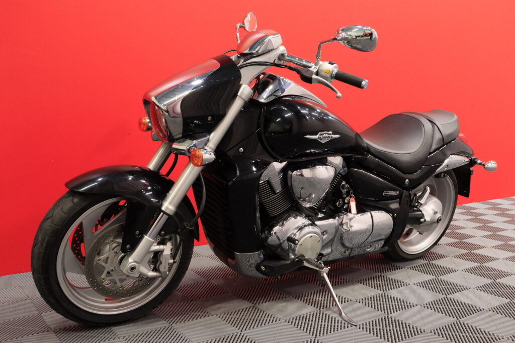 Suzuki - INTRUDER - M1800R // 1. Om. Suomi-pyörä / Ducktail / Kotiintoimitus! // Suzuki - INTRUDER - M1800R // 1. Om. Suomi-pyörä / Ducktail / Kotiintoimitus! // - Moottoripyörä