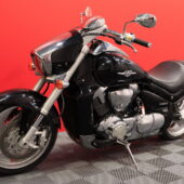 Suzuki - INTRUDER - M1800R // 1. Om. Suomi-pyörä / Ducktail / Kotiintoimitus! // - Moottoripyörä