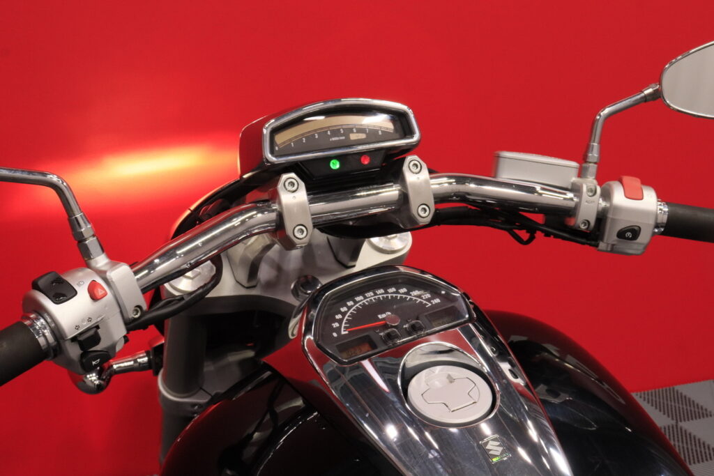 Suzuki - INTRUDER - M1800R // 1. Om. Suomi-pyörä / Ducktail / Kotiintoimitus! // Suzuki - INTRUDER - M1800R // 1. Om. Suomi-pyörä / Ducktail / Kotiintoimitus! // - Moottoripyörä
