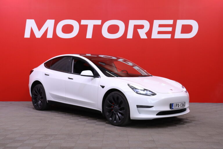 Tesla - Model 3 - Performance AWD 82 kWh // 2x Renkaat ja Vanteet / Koni iskunvaimentimet / Panorama / - Sedan