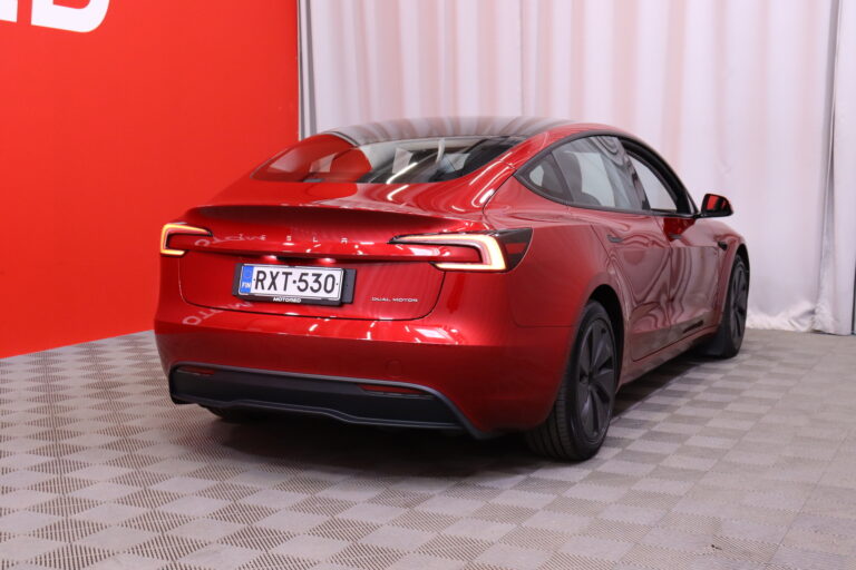 Tesla - Model 3 - Long Range AWD Highland // Autopilot / Ultra RED / Premium Audio / Tunnelmavalaistus / Muistipenkki / ILP / Lämpöpumppu // - Sedan