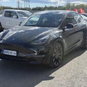 Tesla - Model Y - Performance - Maastoauto