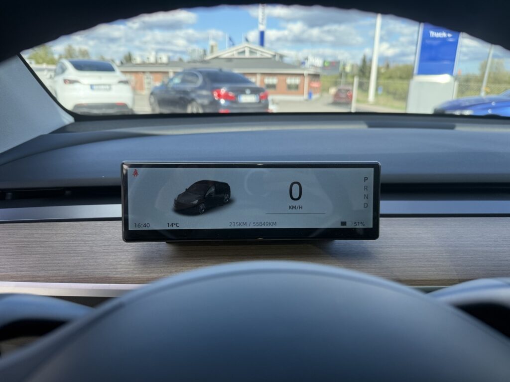 Tesla - Model Y - Performance Tesla - Model Y - Performance - Maastoauto