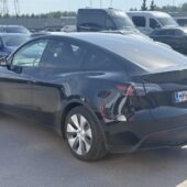 Tesla - Model Y - Long Range - Maastoauto