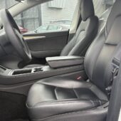 Tesla - Model Y - Long Range AWD // Koukku / Autopilot / Premium Audio / Lasikatto / Kamera / ILP // - Maastoauto
