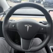 Tesla - Model Y - Long Range AWD // Koukku / Autopilot / Premium Audio / Lasikatto / Kamera / ILP // - Maastoauto