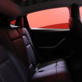 Tesla - Model Y - Long Range AWD // Koukku / Autopilot / Premium Audio / Lasikatto / Kamera / ILP // - Maastoauto
