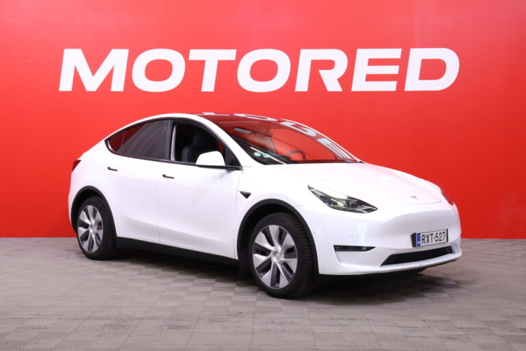 Tesla - Model Y - Long Range AWD // Koukku / Autopilot / Premium Audio / Lasikatto / Kamera / ILP // - Maastoauto