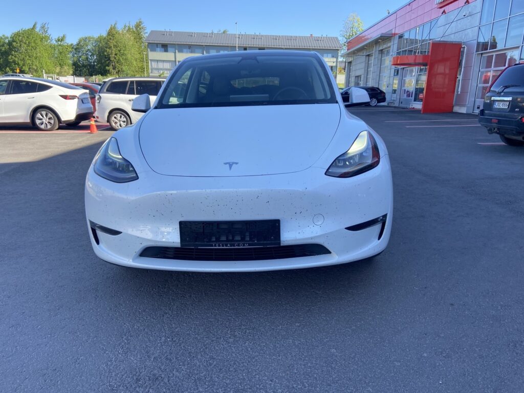 Tesla - Model Y - Long Range // Autopilot / AMD Ryzen / Vetokoukku /Lasikatto / Muistipenkki / Navi / Premium Audio / ILP / Kamera // Tesla - Model Y - Long Range // Autopilot / AMD Ryzen / Vetokoukku /Lasikatto / Muistipenkki / Navi / Premium Audio / ILP / Kamera // - Maastoauto