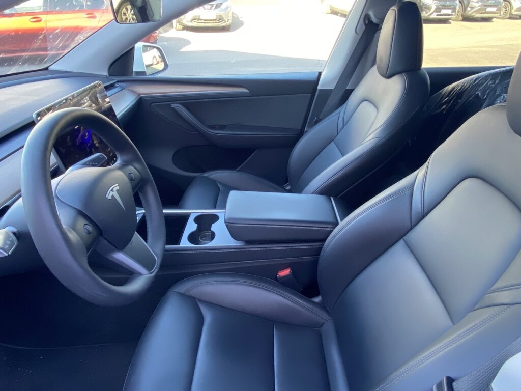 Tesla - Model Y - Long Range // Autopilot / AMD Ryzen / Vetokoukku /Lasikatto / Muistipenkki / Navi / Premium Audio / ILP / Kamera // Tesla - Model Y - Long Range // Autopilot / AMD Ryzen / Vetokoukku /Lasikatto / Muistipenkki / Navi / Premium Audio / ILP / Kamera // - Maastoauto