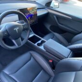 Tesla - Model Y - Long Range // Autopilot / AMD Ryzen / Vetokoukku /Lasikatto / Muistipenkki / Navi / Premium Audio / ILP / Kamera // - Maastoauto
