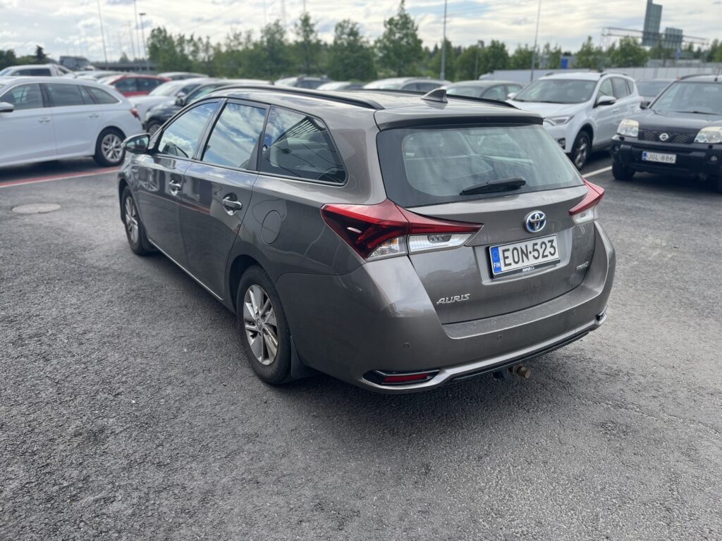 Toyota - Auris - Touring Sports 1,8 Hybrid Edition Toyota - Auris - Touring Sports 1,8 Hybrid Edition - Farmari