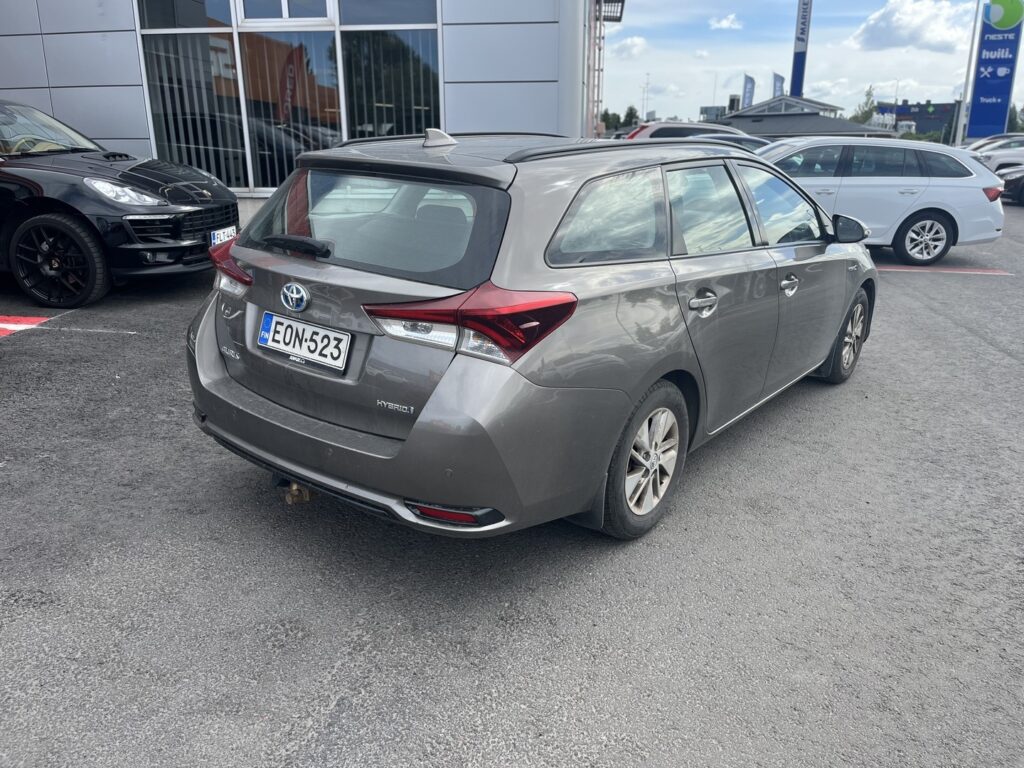 Toyota - Auris - Touring Sports 1,8 Hybrid Edition Toyota - Auris - Touring Sports 1,8 Hybrid Edition - Farmari