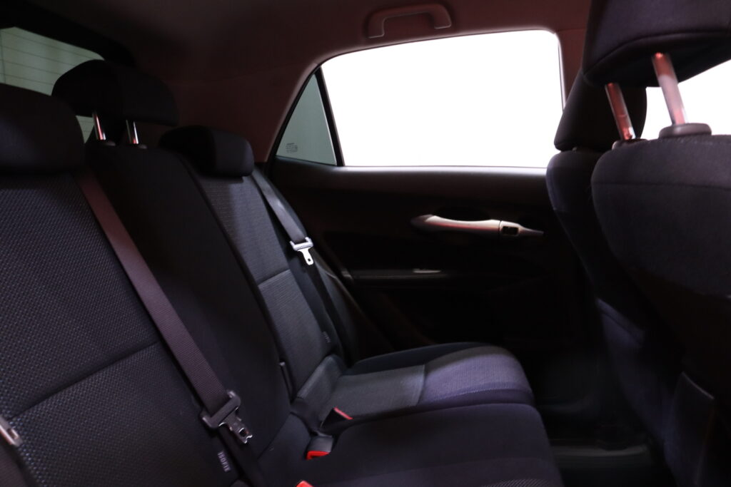 Toyota - Auris - 1,8 HSD Linea Sol Plus // Vakkari / Peruutuskamera / Ilmastointi / Aluvanteet / 2x renkaat // Toyota - Auris - 1,8 HSD Linea Sol Plus // Vakkari / Peruutuskamera / Ilmastointi / Aluvanteet / 2x renkaat // - Viistoperä