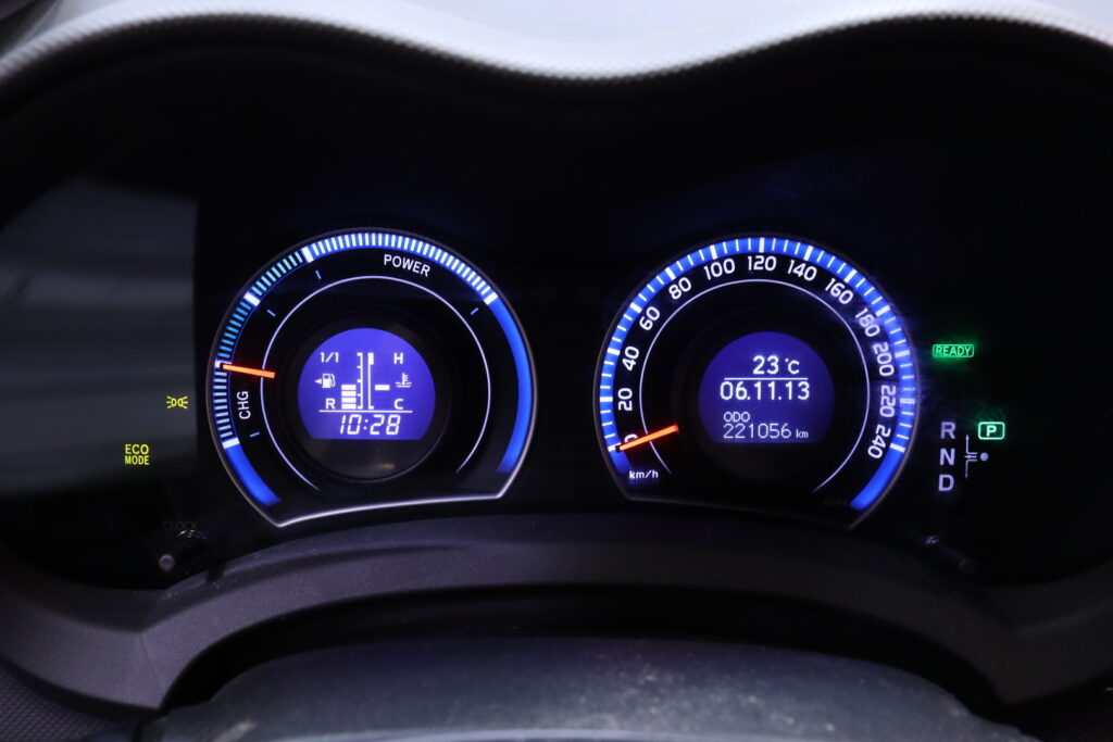 tuotekuva-Toyota-Auris-URF-544-2026-05-27-121602-17 tuotekuva-Toyota-Auris-URF-544-2026-05-27-121602-17