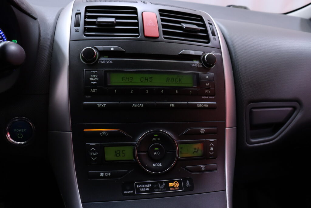 tuotekuva-Toyota-Auris-URF-544-2026-05-27-121602-19 tuotekuva-Toyota-Auris-URF-544-2026-05-27-121602-19